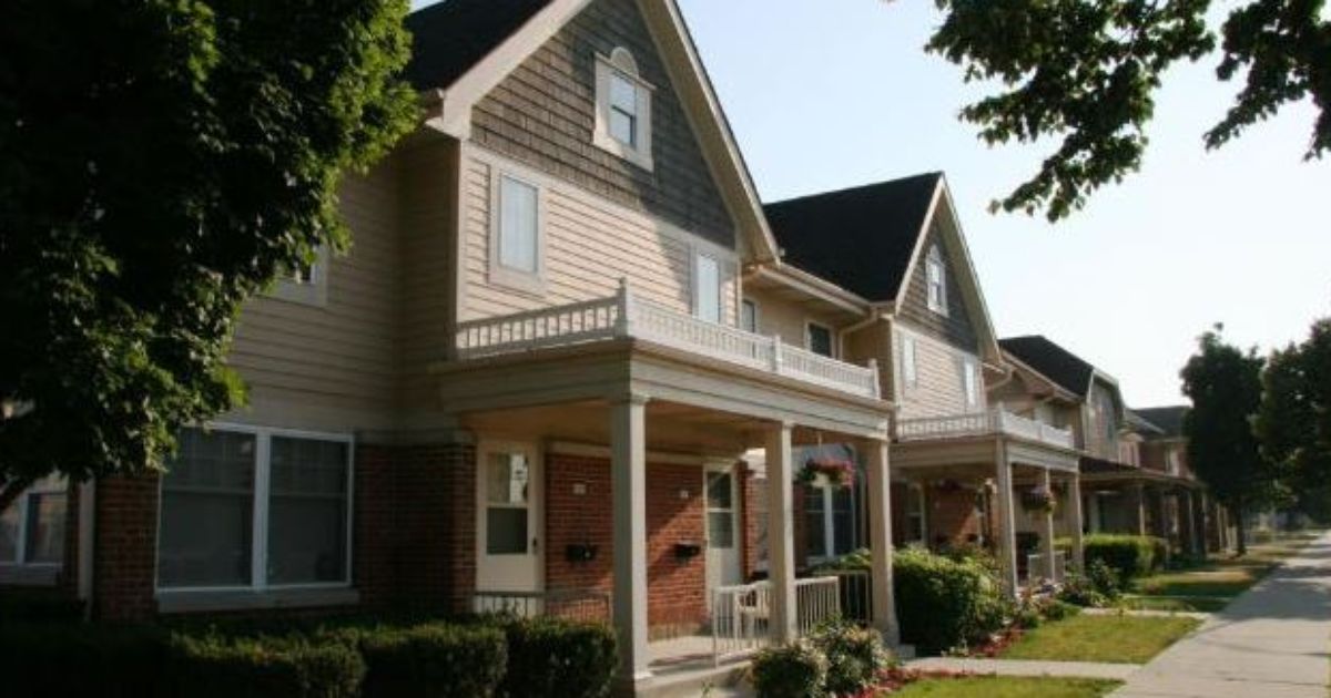 Associated Bank announces 15.6M financing for Housing Authority of the